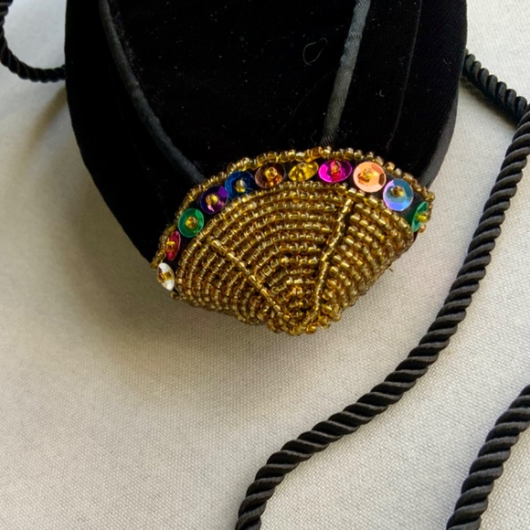 VINTAGE MAGIE NOIRE LANCÔME BLACK VELVET SEQUINED CROSSBODY EVENING BAG PURSE - Picture 5 of 9